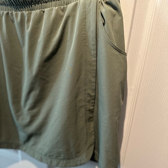 T by Talbots Golf Skort Women Size L Green With Pockets Built In Shorts - Picture 5 of 7